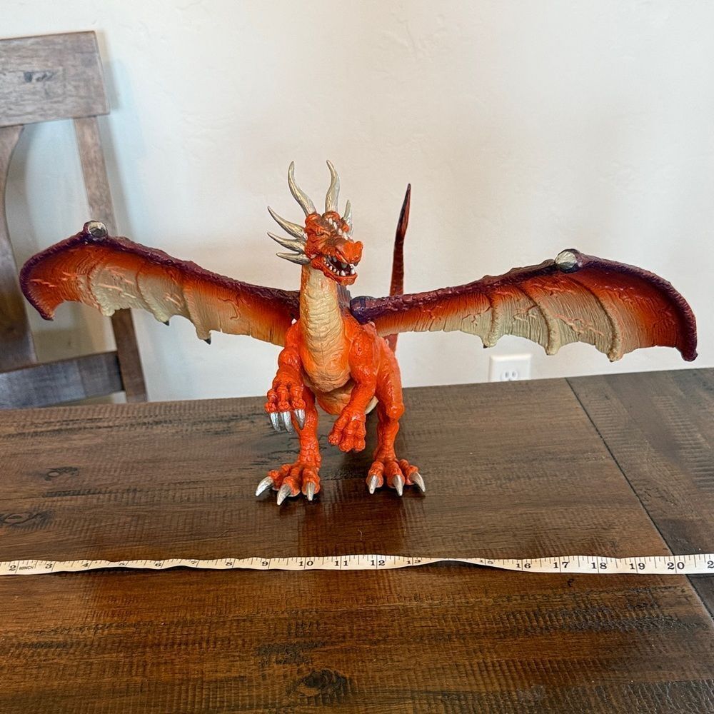 Jasmin Toy Plastic Dragon